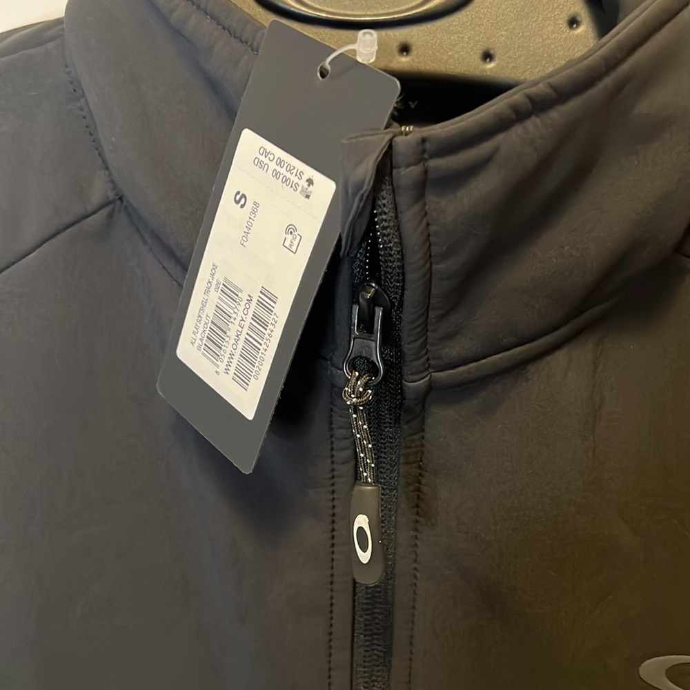Oakley Jacket! - Picture 2 of 3